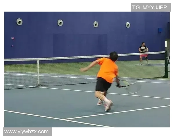 南京网球队的阵地战解析：网球热点背后的战术与策略探讨